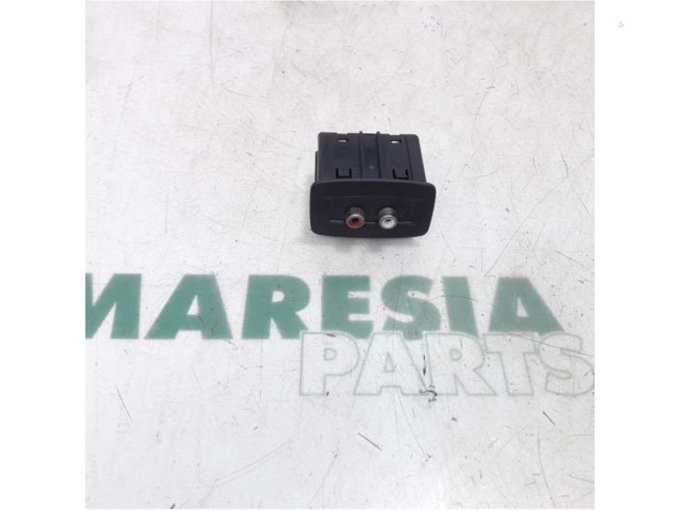 Renault - Scenic - AUX/USB aansluiting