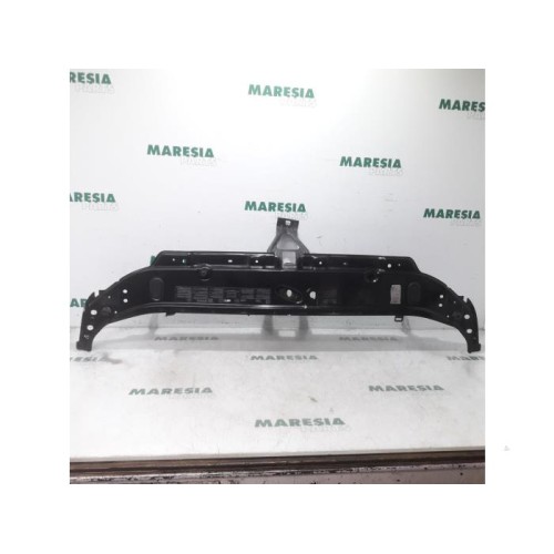 Renault - Laguna - Lock plate