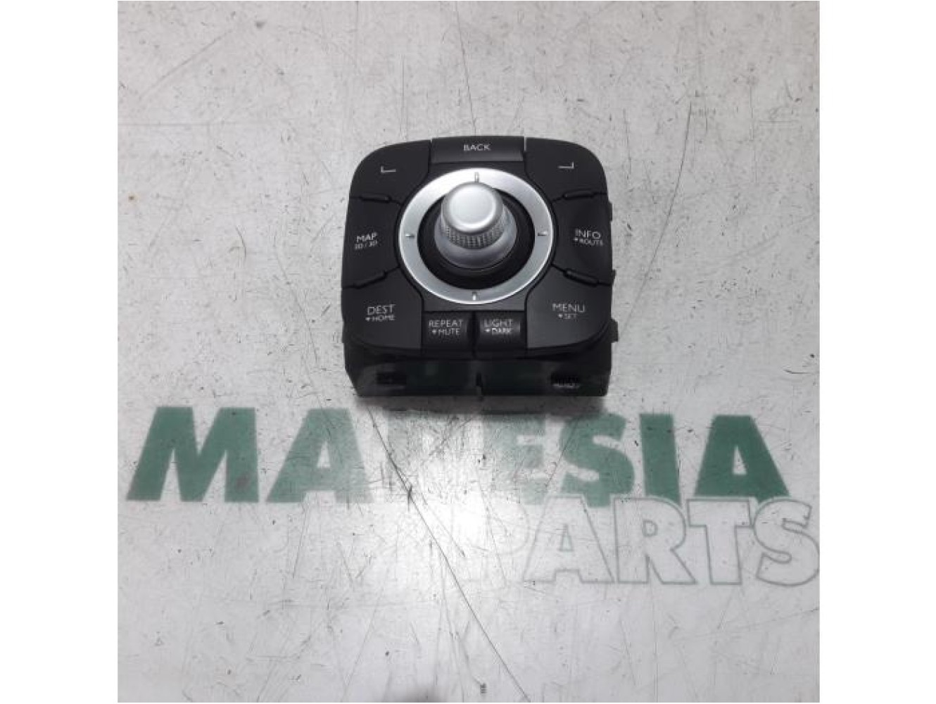 Renault - Megane - Navigation control panel