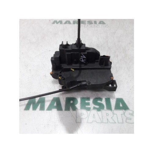 Renault - Megane - Front door lock mechanism 4-door, right