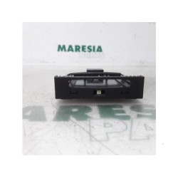 Renault - Megane - Kaartlezer (slot)