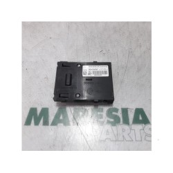 Renault - Megane - Kaartlezer (slot)