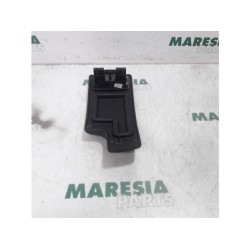 Renault - Megane - Armrest