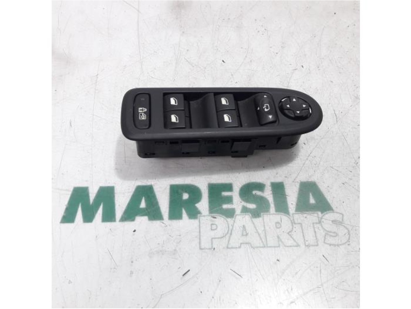 Peugeot - 308 - Multi-functional window switch