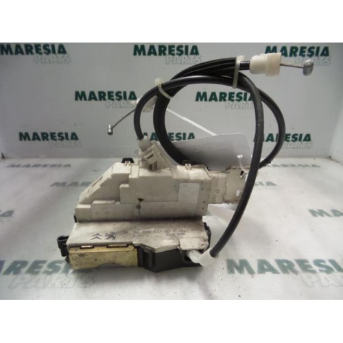 Peugeot - 407 - Front door lock mechanism 4-door, right