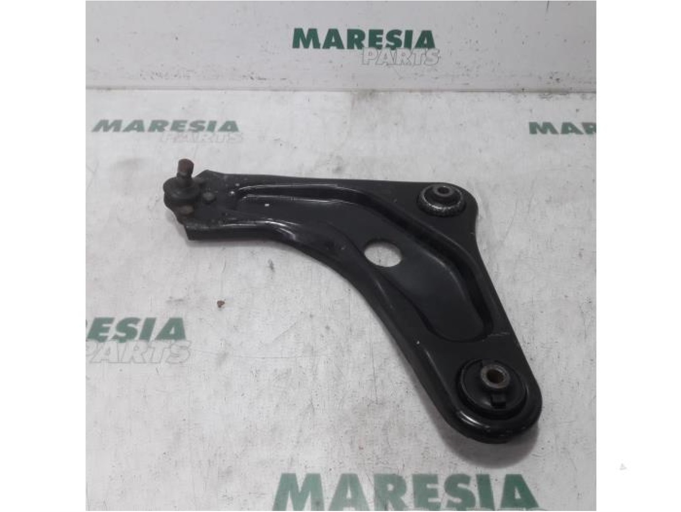 Peugeot - 207 - Front lower wishbone, left