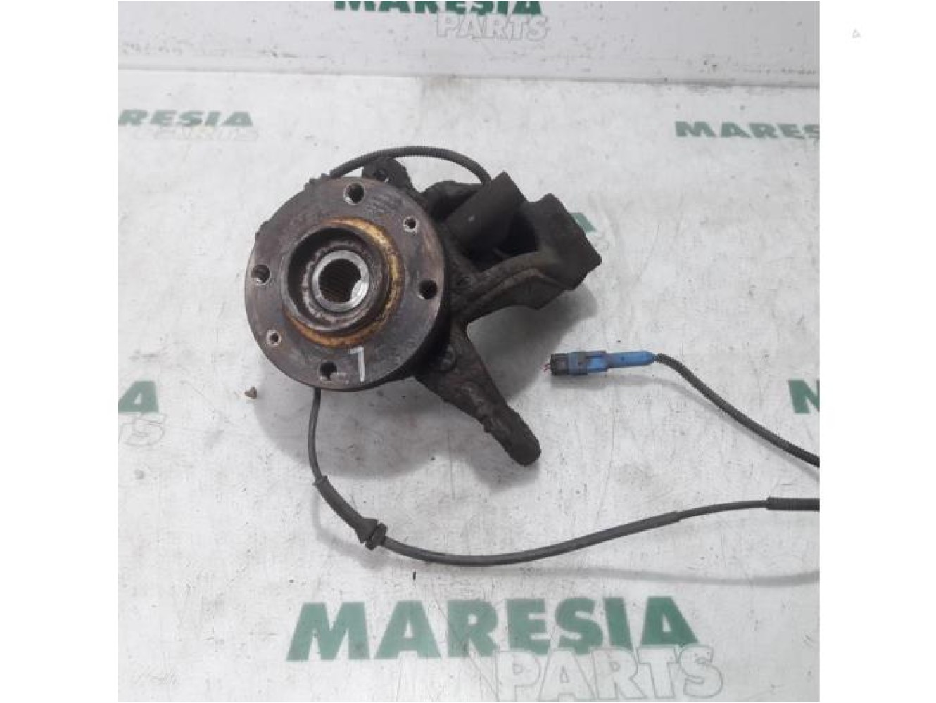 Peugeot - 207 - Achsschenkel links vorne
