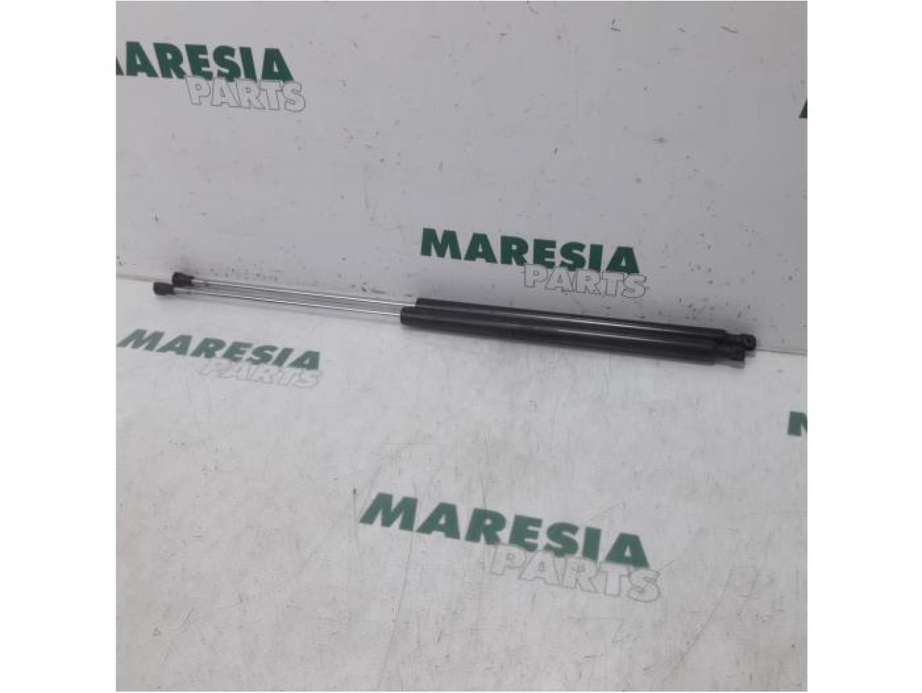 Peugeot - 207 - Set of tailgate gas struts