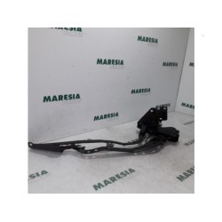 Peugeot - 207 - Convertible top hinge