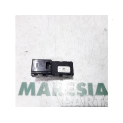 Renault - Clio - Panneau de commandes navigation