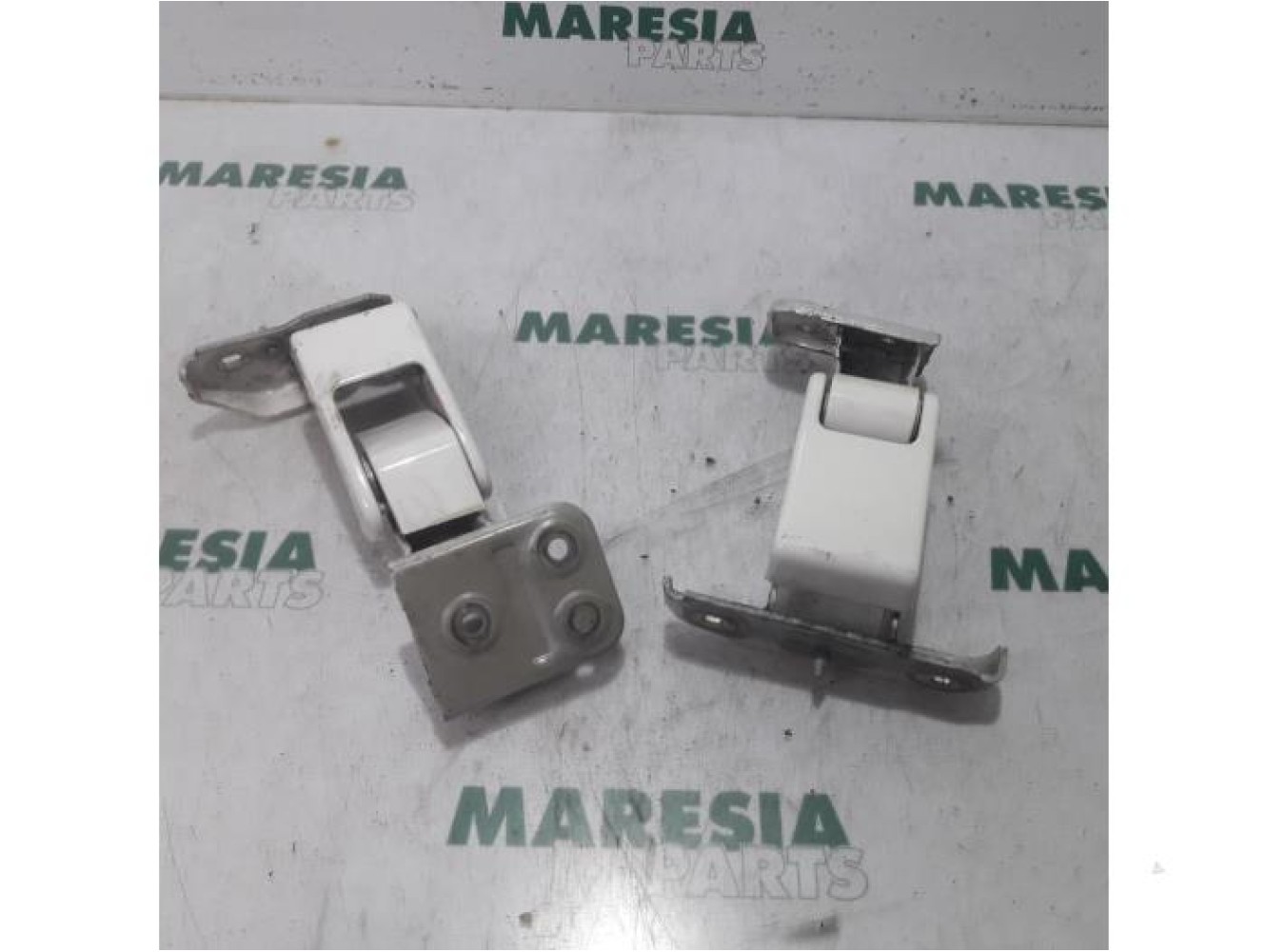 Fiat - Scudo - Rear door hinge, left