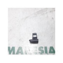 Renault - Clio - Panic lighting switch