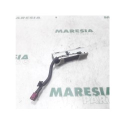 Peugeot - 308 - GPS antenna