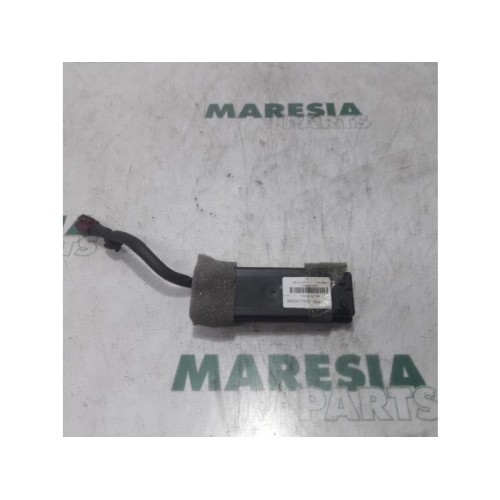 Peugeot - 308 - GPS antenna