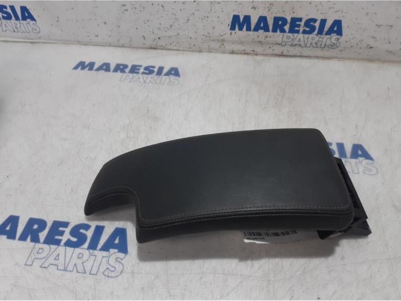 Renault - Megane - Armrest
