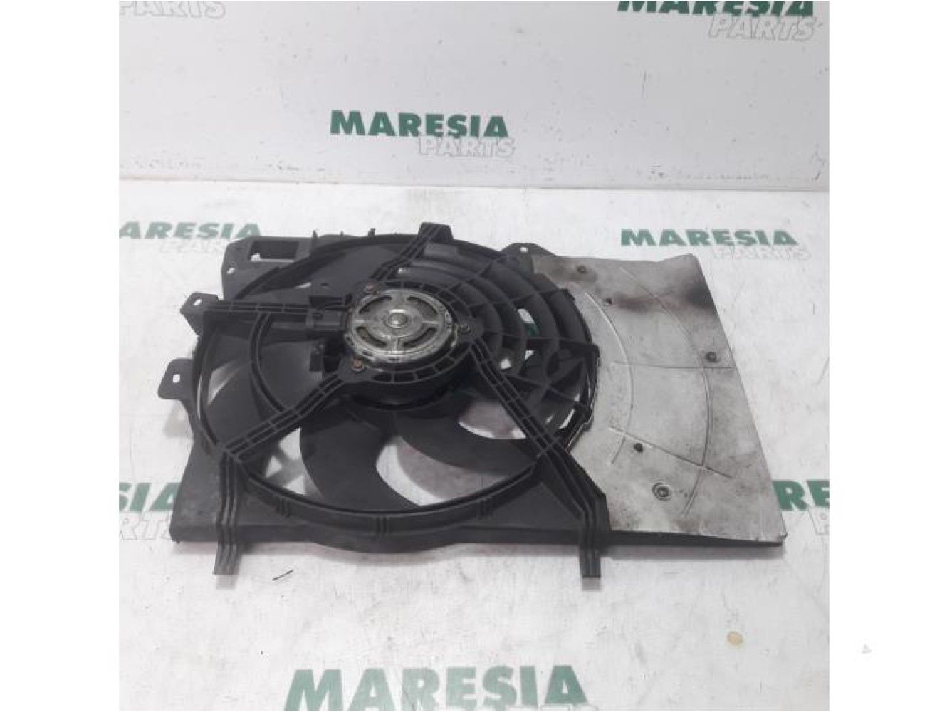 Peugeot - 207 - Fan motor