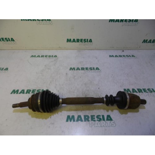 Renault - Megane Scenic - Aandrijfas links-voor