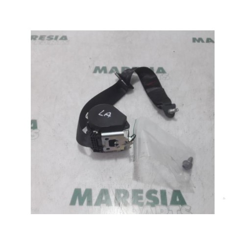 Peugeot - 207 - Rear seatbelt, left