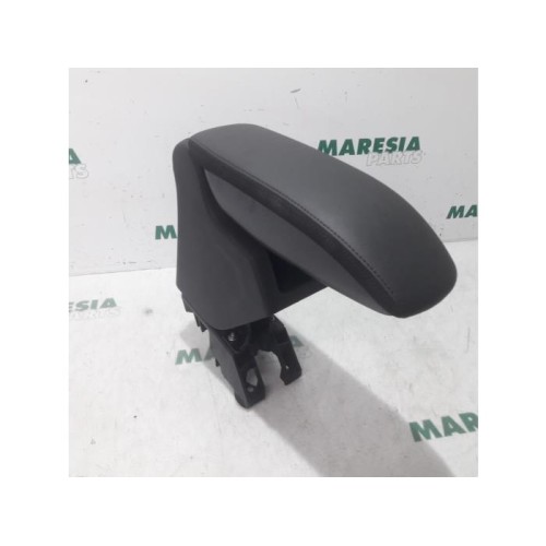 Citroen - DS3 - Armrest