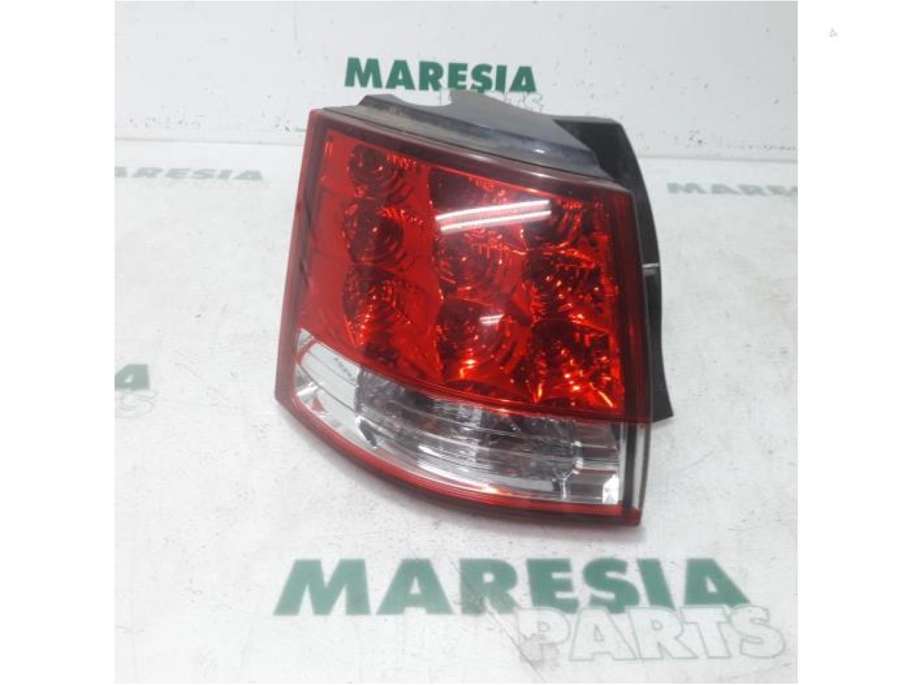 Citroen - C-Crosser - Taillight, left