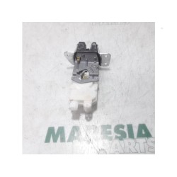 Citroen - C-Crosser - Tailgate lock mechanism