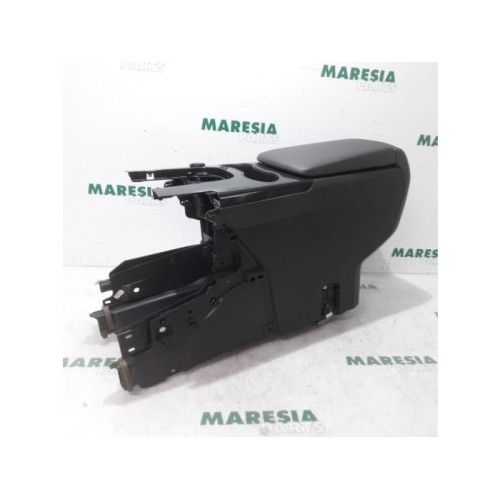 Peugeot - 3008 - Armrest
