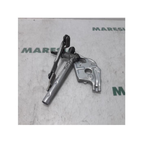Peugeot - 3008 - Wiper mechanism