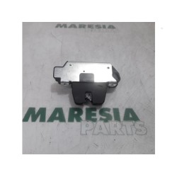 Peugeot - 3008 - Tailgate lock mechanism