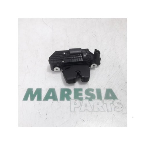 Peugeot - 3008 - Tailgate lock mechanism