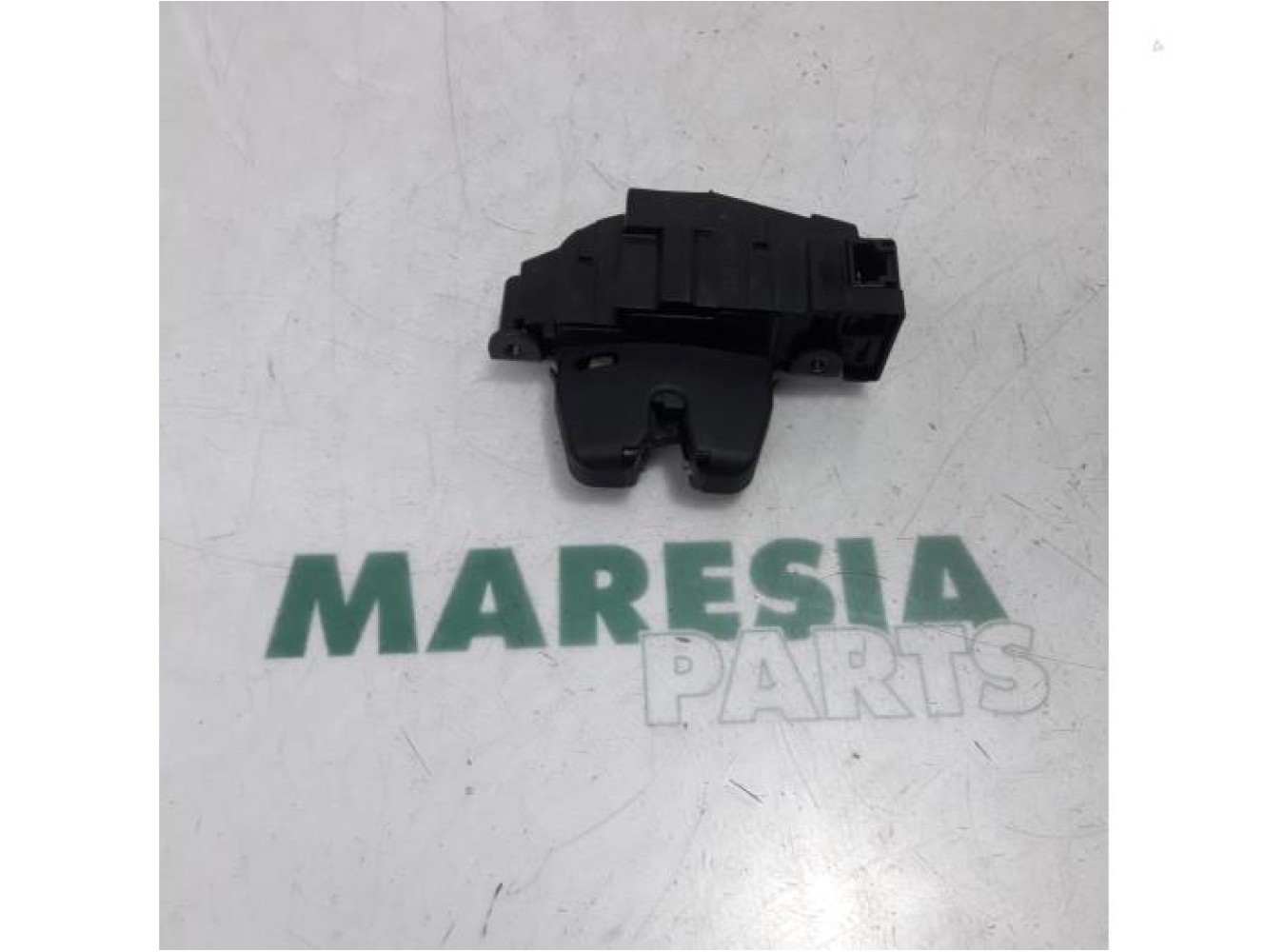 Citroen - C3 Picasso - Tailgate lock mechanism