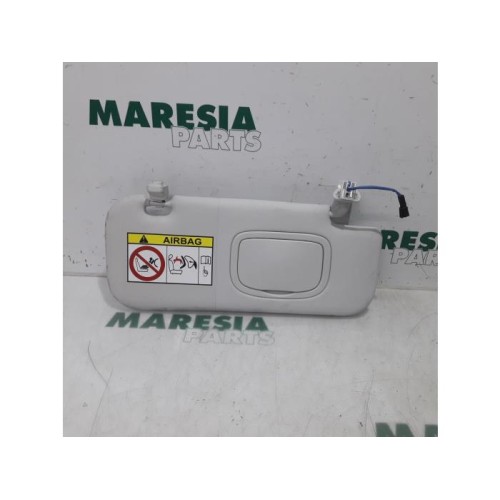 Fiat - 500X - Sun visor