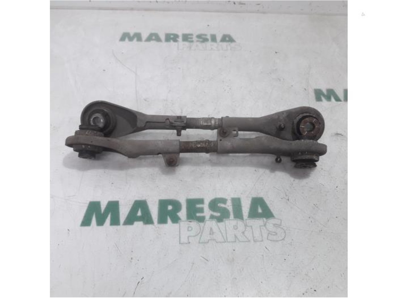 Citroen - C6 - Anti-roll bar guide