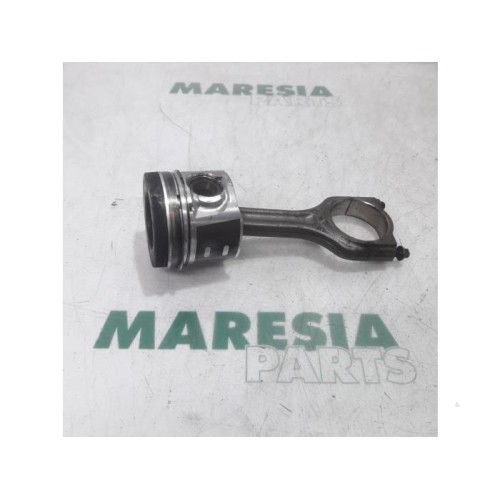 Citroen - C4 Aircross - Piston