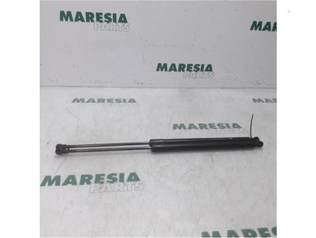 Citroen - C3 Picasso - Set of tailgate gas struts