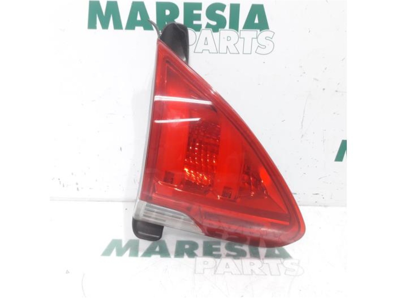 Peugeot - 2008 - Achterlicht links