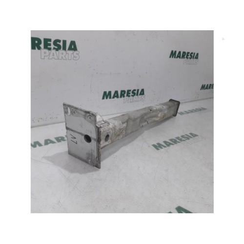 Peugeot - 5008 - Subframe