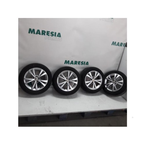 Alfa Romeo - Giulietta - Sportvelgen Set