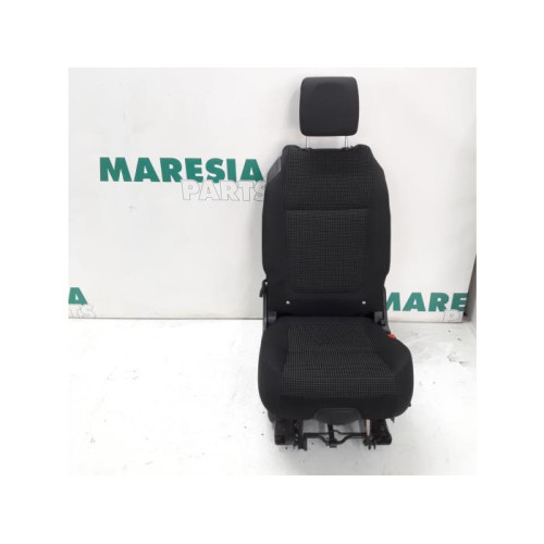 Peugeot - 5008 - Stoel achter