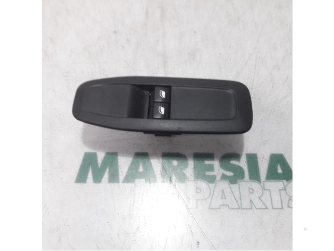 Peugeot - 208 - Multi-functional window switch
