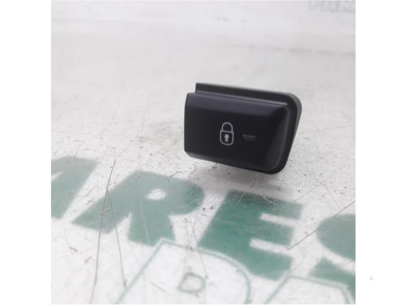 Peugeot - 208 - Switch