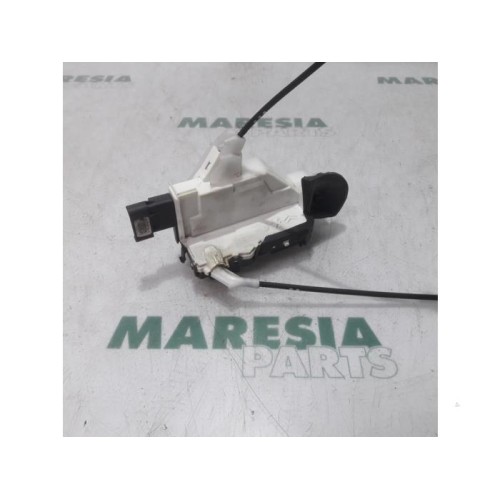 Peugeot - 5008 - Door lock mechanism 4-door, front left