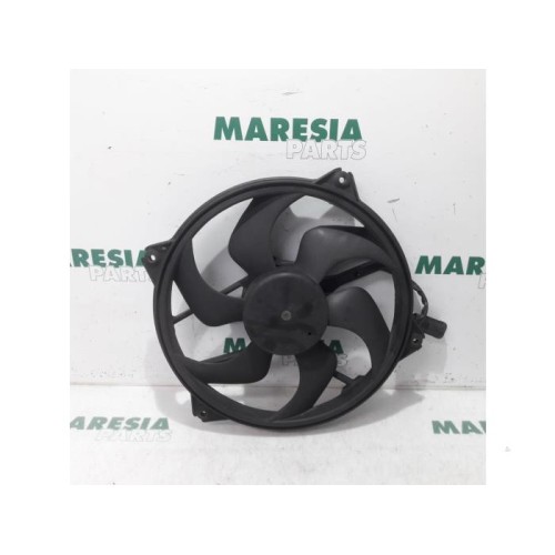 Citroen - C4 - Fan motor