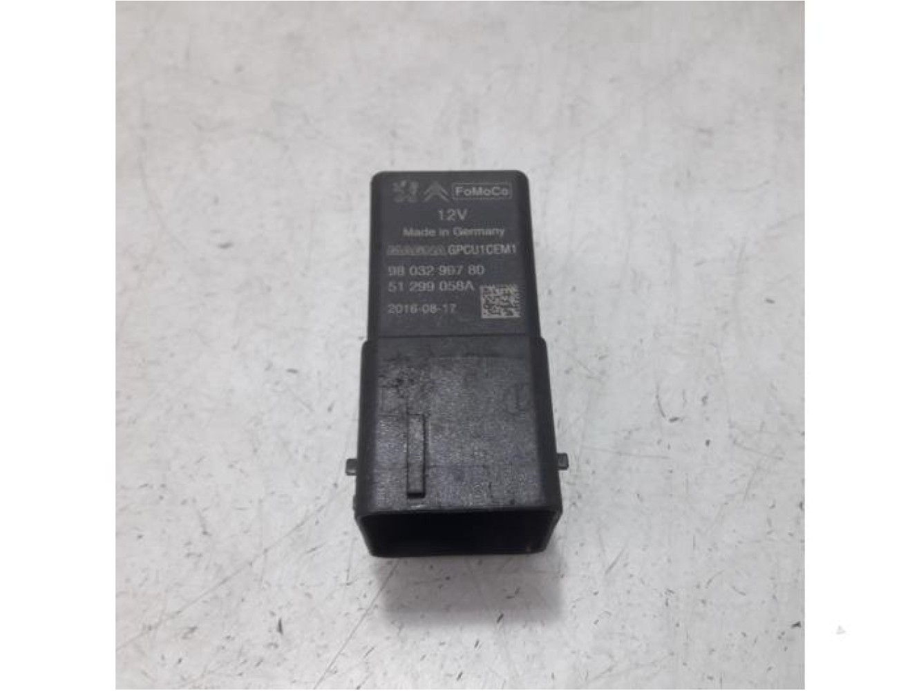Peugeot - Partner - Glow plug relay