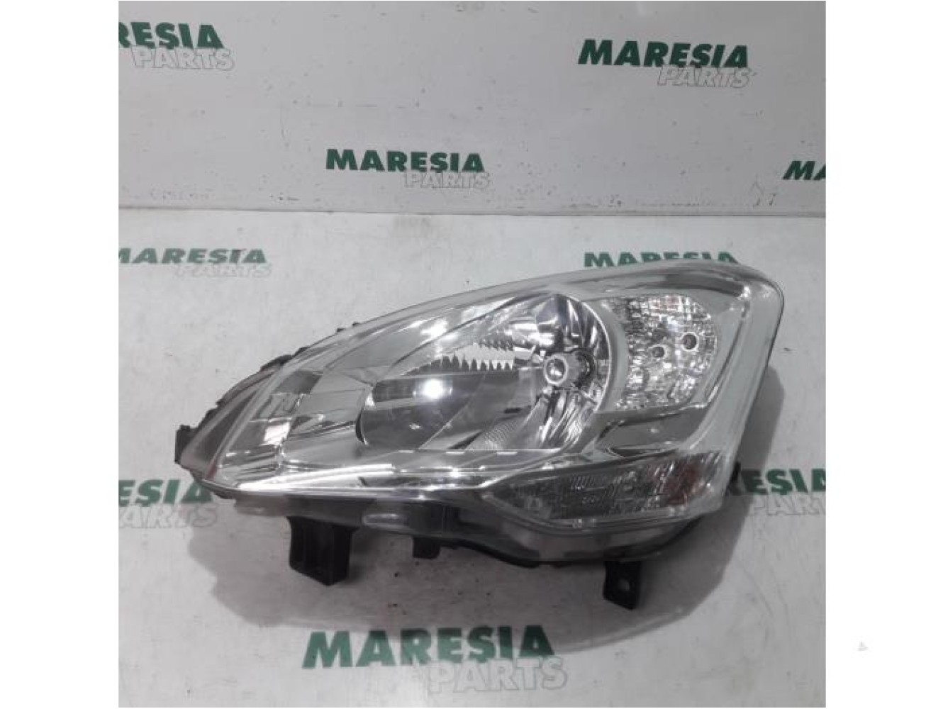 Peugeot - Partner - Koplamp links