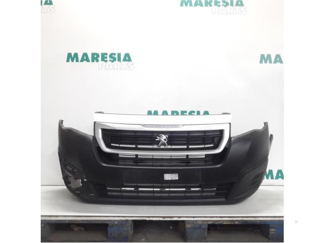 Peugeot - Partner - Front bumper