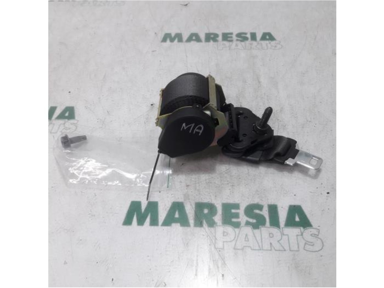 Renault - Megane Scenic - Rear seatbelt, centre