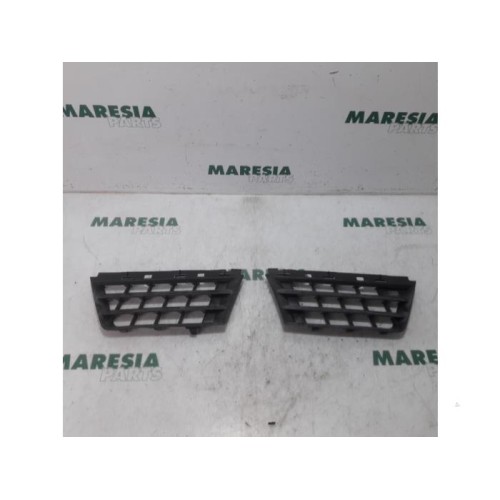 Renault - Megane Scenic - Grille