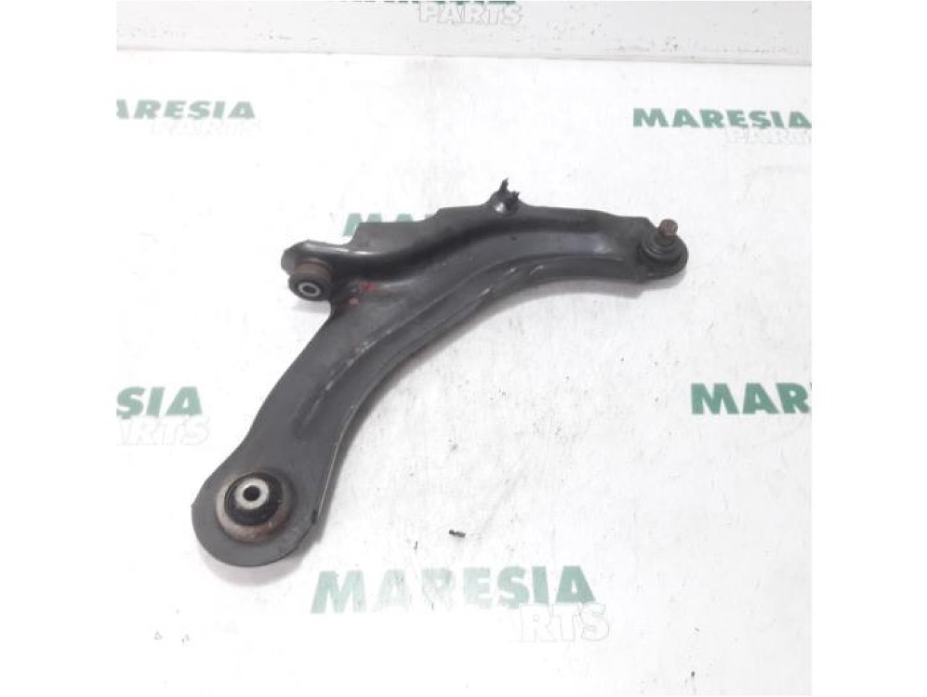 Renault - Megane Scenic - Front lower wishbone, right