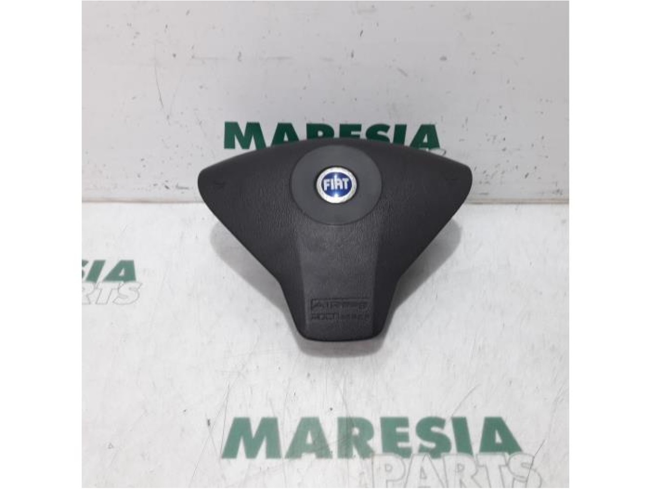 Fiat - Stilo - Left airbag (steering wheel)
