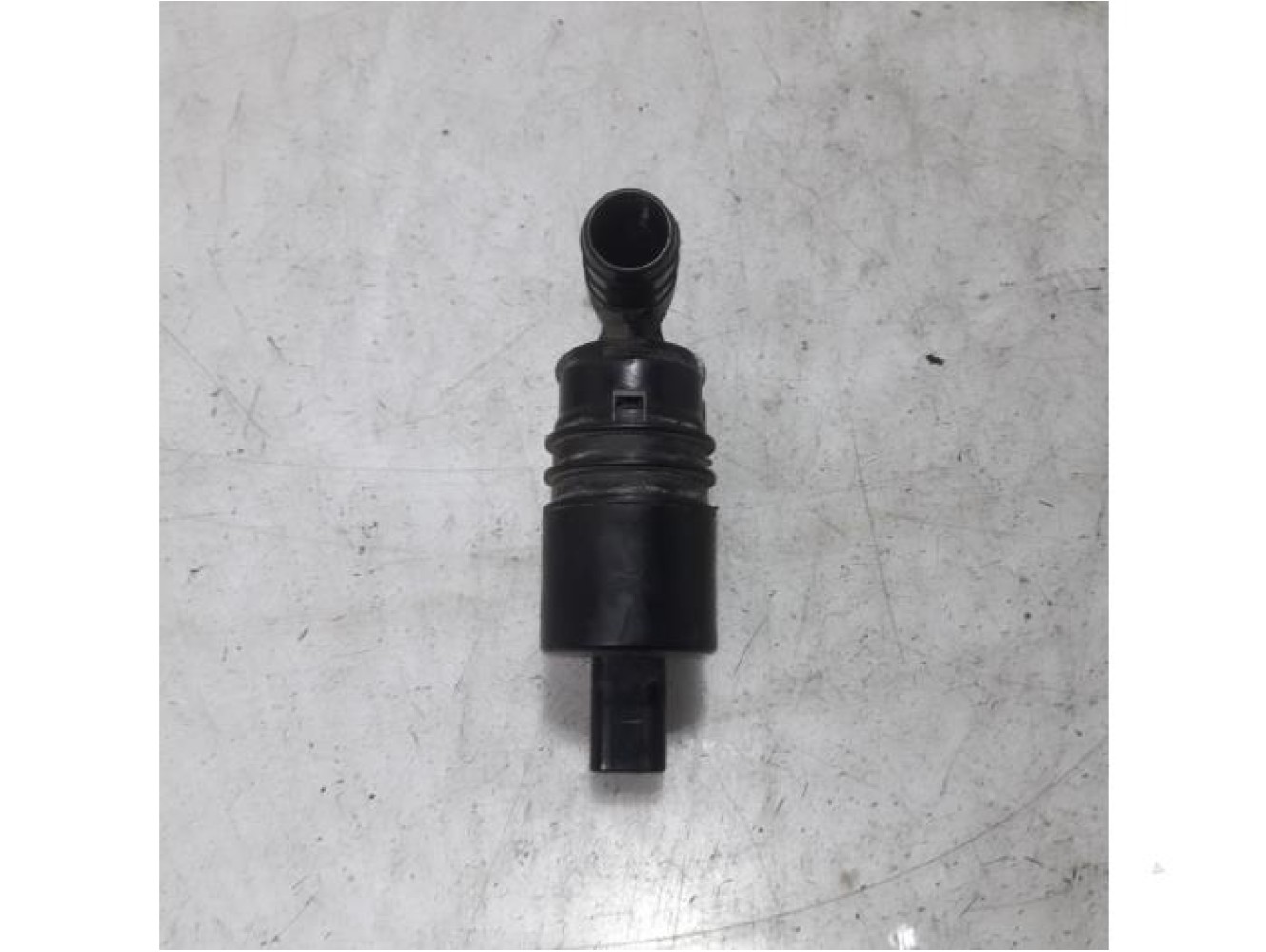 Citroen - C5 - Scheibensprüherpumpe vorne